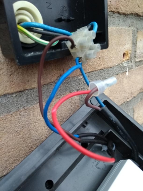 Buitenlamp aansluiten Nederlands Transistorforum
